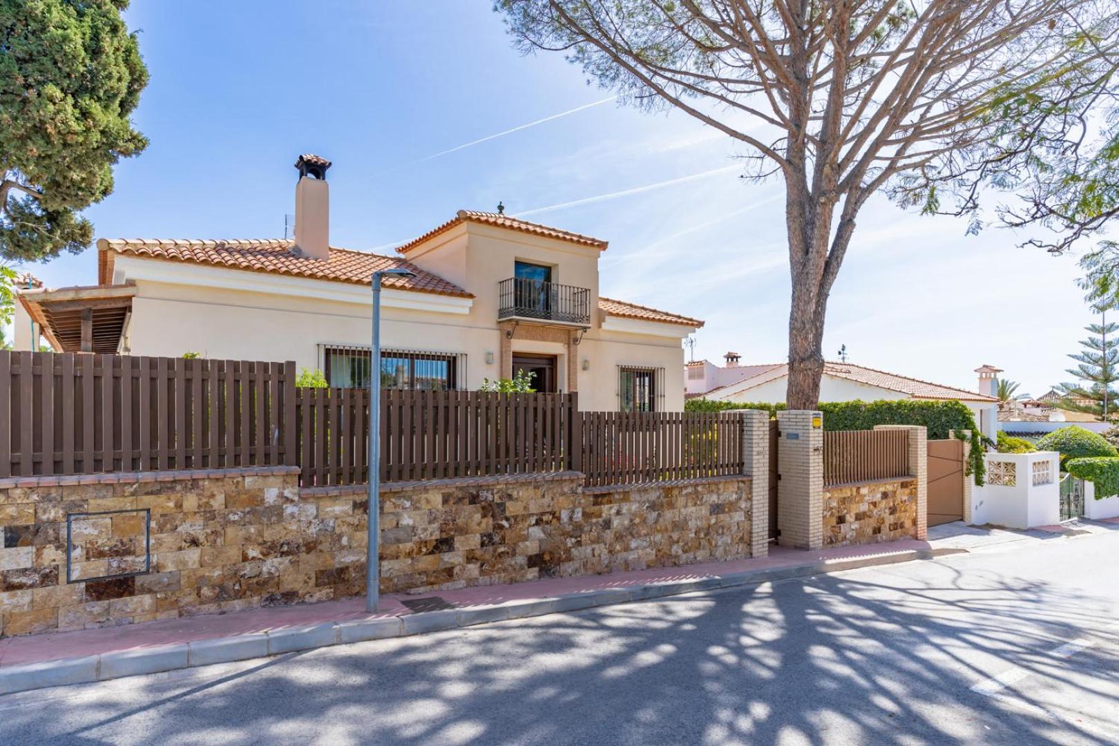 Splendid In Pass The Keys Holiday home *
