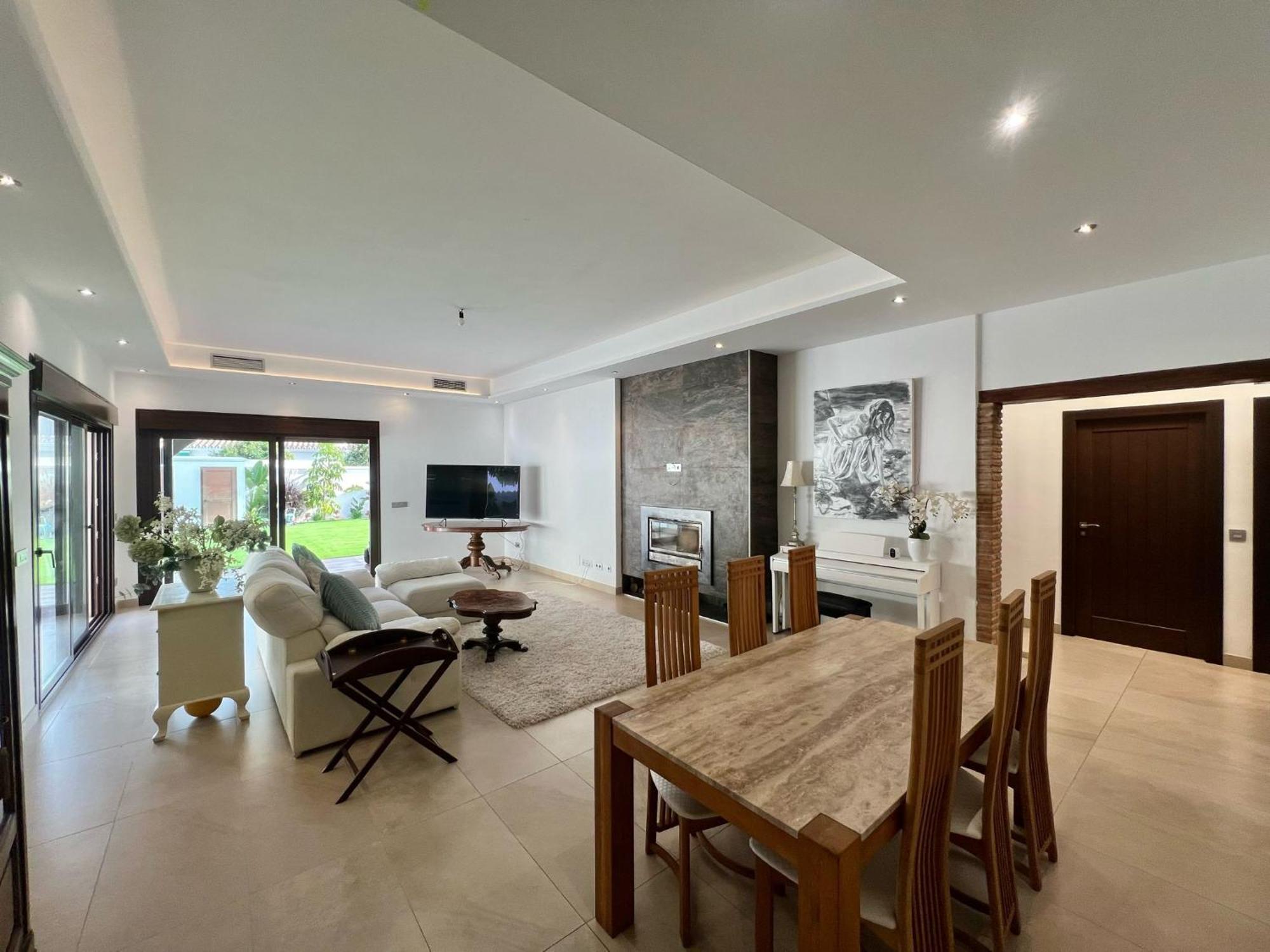 Splendid In Pass The Keys Holiday home
