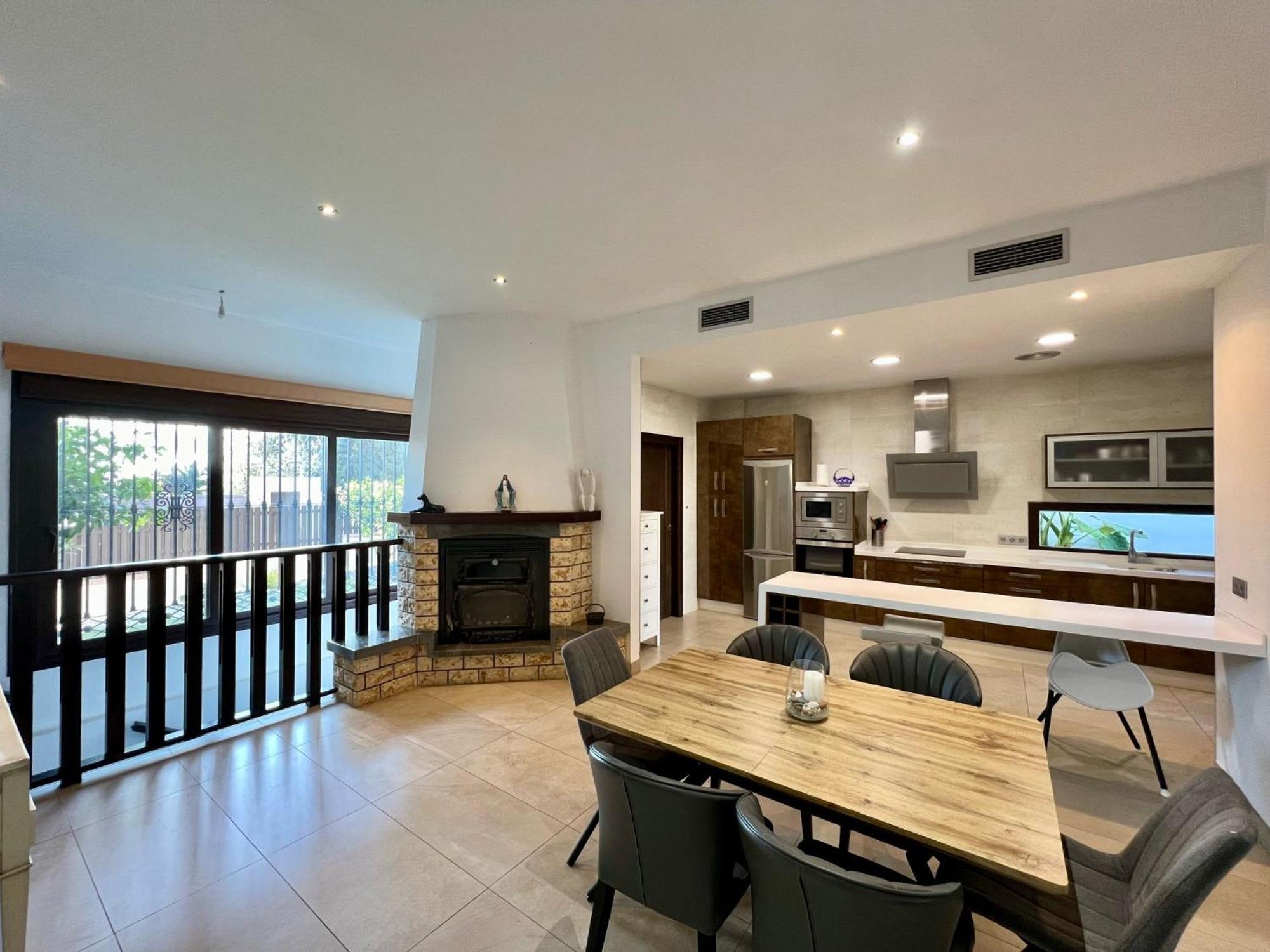 Holiday home Splendid In Pass The Keys